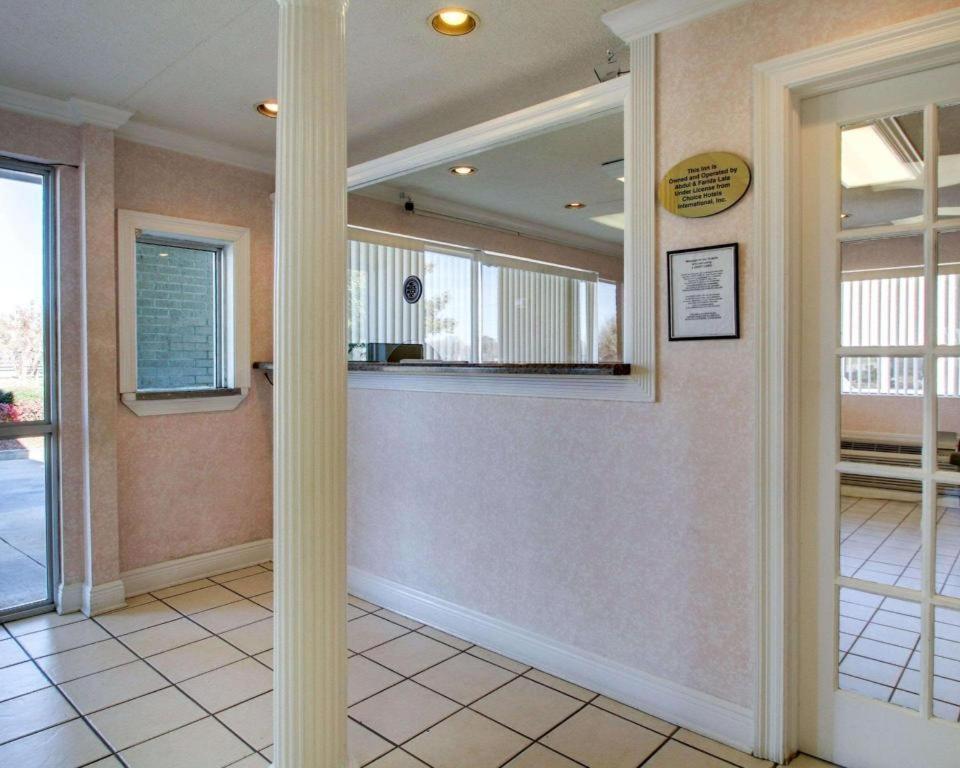 Econo Lodge Meridian Dış mekan fotoğraf